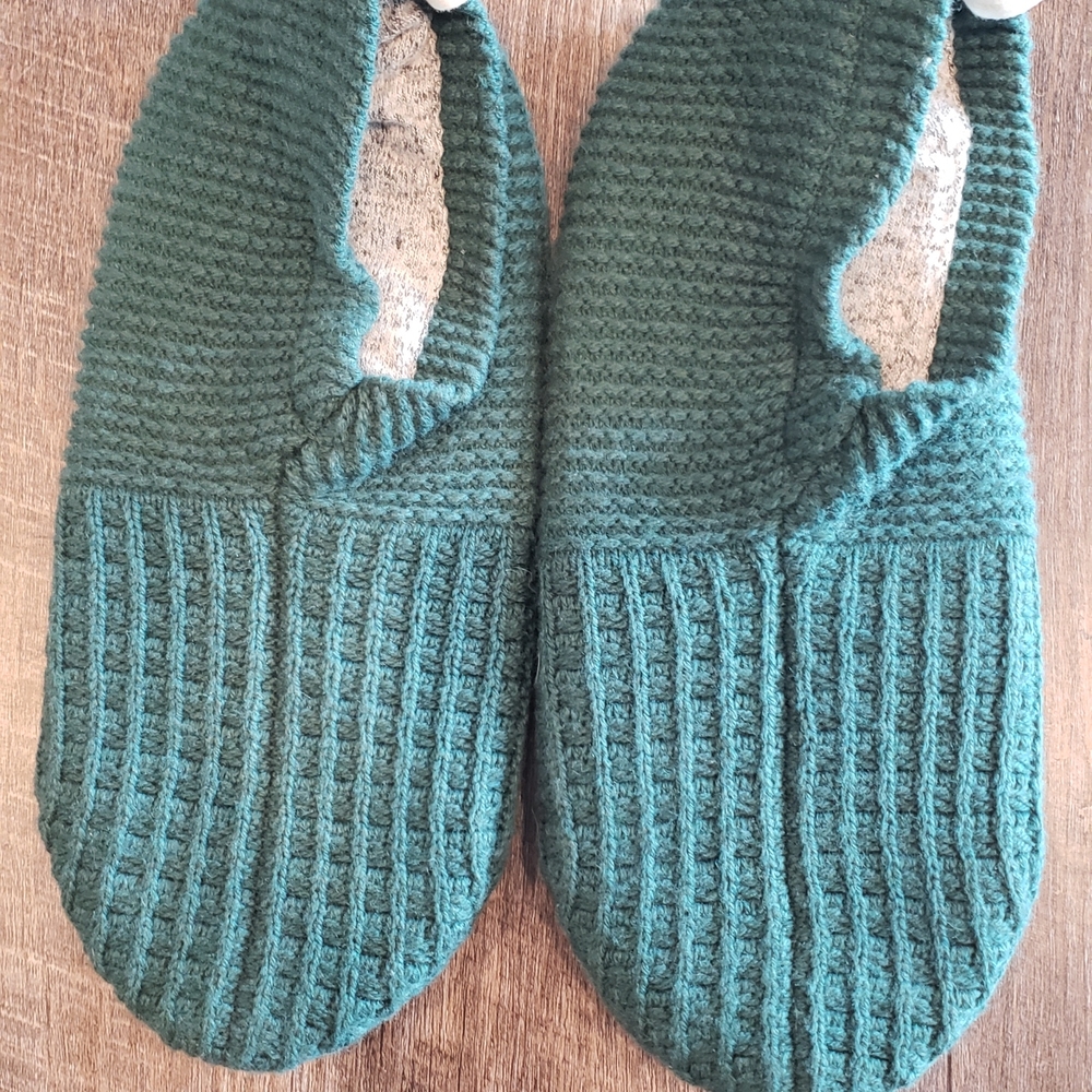 Bombas Forest Green Knit Gripper Slippers Women's Size L